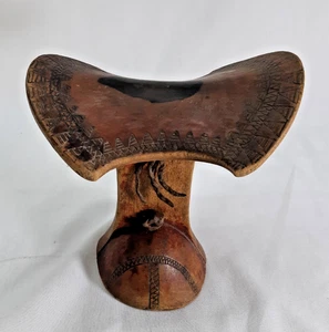 REPOSACABEZAS AFRICANO OROMO MASSAI ANTIGUO ETIOPEO DECORACIÓN TALLADA Y PINTADA - Imagen 1 de 9