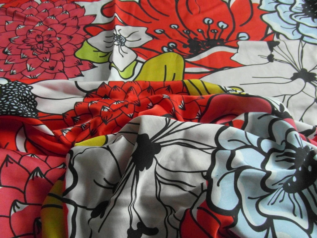 CREATIVE DISCOUNT® Seidentuch – Naturweiß, Ca. 110x110 Cm, Perfekt Zum Bemalen Und Für Kreative Projekte