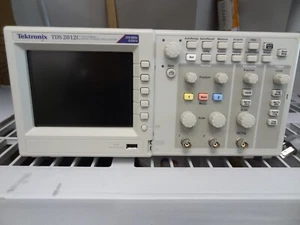 Tektronix TDS 2012C Two channel digital storage oscilloscope - Picture 1 of 3
