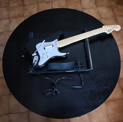 👻 Guitare Xbox 360 PC Rock Band Fender Harmonix Stratocaster USB Clone Hero TBE - Photo 1/4