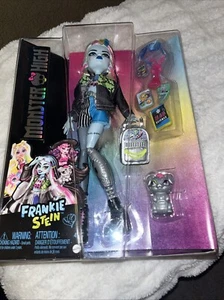 Monster High G3 Core Refresh Frankie Stein Fashion Doll, New 2024 - Picture 1 of 6