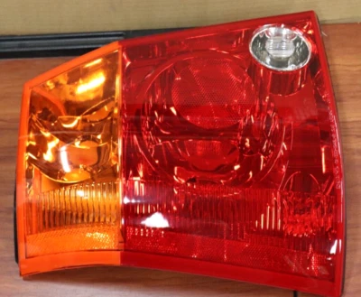 Conjunto de luz trasera izquierda CH2800171 NUEVO para Chrysler Pacifica 2004-2008 Foto 1 de 4