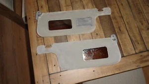 Parasoles ISUZU VEHICROSS R/L OEM 99-01 - Imagen 1 de 5
