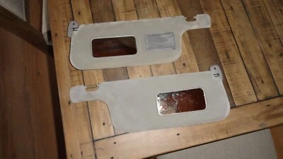 Parasoles ISUZU VEHICROSS R/L OEM 99-01 Foto 1 de 4