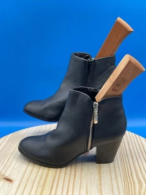 Style & Co Masrinaa Ankle Bootie Women's Sz 6.5M Black Leather Almond Toe F0187 - Image 1 of 4