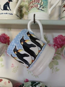 Emma Bridgewater Keramik 1/2 PT Becher Pinguin in einem Schneesturm nicht mehr produziert Brandneu mit Etikett - Bild 1 von 5