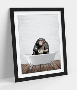 CHIMPANCÉ EN BAÑERA - ARTE EXTRAVAGANTE ENMARCADO PÓSTER IMPRESIÓN DE IMAGEN OBRAS DE ARTE DE BAÑO - Imagen 1 de 10