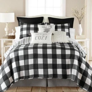 LEVTEX HOME Quilt Set 92 "x 106" King/Cal King Cotton Plaid Black (3-Piece) - Picture 1 of 7