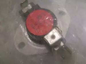 SOURCE ONE S!-0253183000 TEMPERATURE ACTIVATED CONTROL SWITCH OPEN 105°/ C 165° - Picture 1 of 1