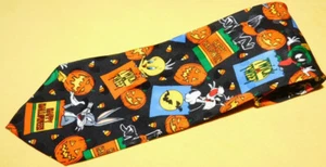 LOONEY TUNES MANIA MULTI COLOR TRICK OR TWEET HALOWEEN SILK TIE - DESIGNER TIES. - Picture 1 of 3