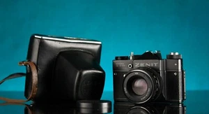 Helios-44M 58mm & Zenit TTL 35mm SLR Camera Working conditition lens optic clean - Picture 1 of 11