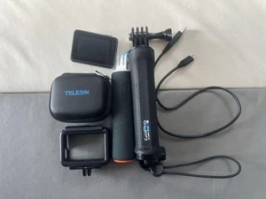Cámara de acción GoPro Hero5 negra con 3 baterías conjunto de lujo - Imagen 1 de 7