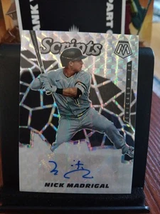 Tarjeta de béisbol 2021 Panini Mosaic Scripts RC Nick Madrigal autógrafo Cubs  - Imagen 1 de 2