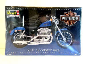 REVELL MONOGRAM HARLEY XLH SPORTSTER 883 KIT SCALA 1/8 85-7311 — NUOVO CON SCATOLA! SIGILLATO!!! - Foto 1 di 12