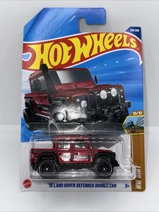 2025 HOT WHEELS MAINLINE CASE J '15 LAND ROVER DEFENDER DOUBLE CAB HW DIRT - Picture 1 of 3