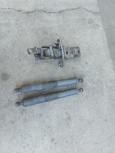 Volvo V70 III 3 Heckklappendämpfer Elektrische Klappe 31217640 Original Scharnie - Bild 1 von 4