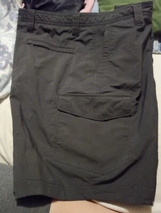 Size 38 George Cargo shorts - Picture 1 of 2