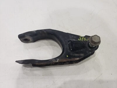 2018 Chevrolet Cruze transmission mount bracket - Image 1 of 3