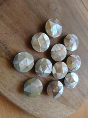 11pcs silver-colored 15mm bundle of shell buttons special vintage  buttons shell - Image 1 of 4