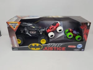 2021 Monster Jam STREET JUSTICE Set Batman Harley Quinn Joker - Picture 1 of 3