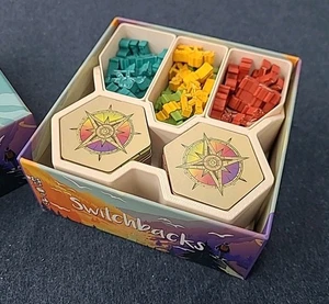 Solución de almacenamiento Switchbacks - Tablero de juego de azulejos Allplay - ¡CUALQUIER COLOR!  - Imagen 1 de 8