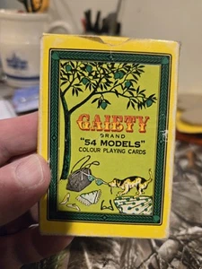 GAIETY BRAND 54 MODELS "COLOUR" PLAYING CARD DECK, 52 CARDS, 2 JOKERS - Picture 1 of 14