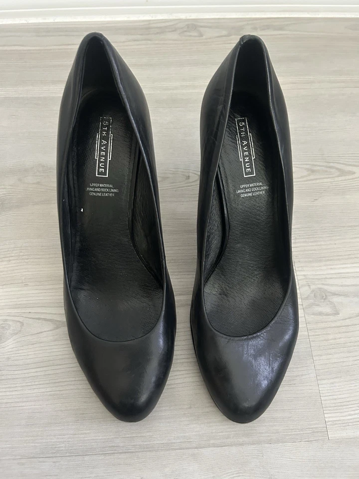 Tacones clásicos de cuero negro 5th Avenue talla 8,5 para mujer Foto 1 de 4