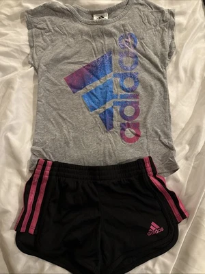 Camiseta ADIDAS niñas 4t gris logo Foto 1 de 4