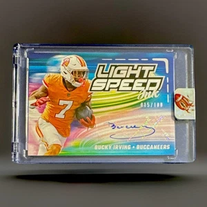 BUCKY IRVING 2025 Panini Luminance TINTA DE VELOCIDAD DE LA LUZ - AUTOMÁTICA/100 Bucaneers LSI-BIR - Imagen 1 de 3