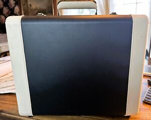 Crosley Executive Deluxe Stereo Suitcase Turntable Bluetooth Black & White Mint