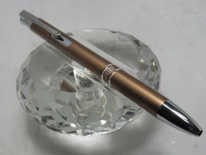 GORGEOUS HIGH QUALITY POKY CHAMPAGNE PUSH DOWN BALL POINT PEN - Picture 1 of 4