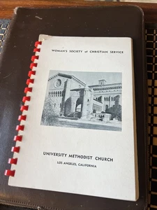 1954 COOKBOOK, UNITED METHODIST CHURCH, Los Angeles USC Cook Book - Foto 1 di 19
