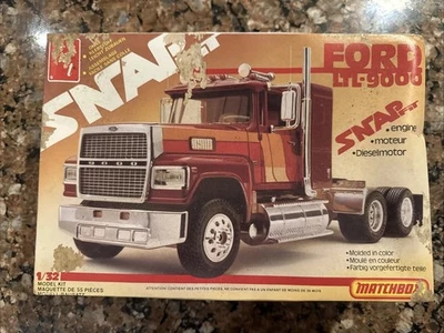 AMT Ertl SnapFit Ford LTL-9000 1/32 Scale Semi Truck Plastic Model PK6806 - Image 1 of 4