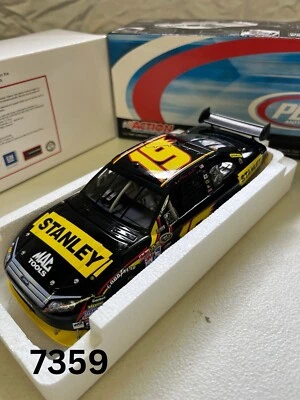 Elliott Sadler #19 Stanley Tools 2010 Fusion 893/896 Foto 1 de 4