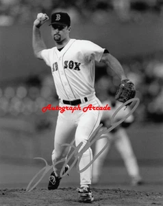 TIM WAKEFIELD Boston Red Sox Original SIGNED Autographed 8x10 COA #1 - Picture 1 of 1