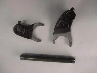 74 HONDA CB350 F CB 350 GEARSHIFT GEAR SHIFT FORK — 第 1/3 张图片