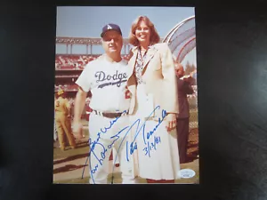 Tommy Lasorda Toni Tennille Autograph Signed 8X10 Photo JSA Los Angeles Dodgers - Picture 1 of 1