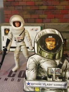 GI JOE ~ 2005 FLASH ~ASTRONAUT STAR BRIGADE ~ 100% COMPLETE & CARD + BONUS - Picture 1 of 5