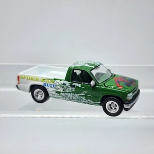 Johnny Lightning 1:64 Marvel Spider-Man: Blue 1999 Chevy Silverado Green Loose - Picture 1 of 8
