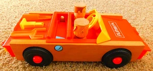25-875 1970's Vint Playskool Take Apart Red Plastic Wood Car W/Wooden People Toy - Picture 1 of 19
