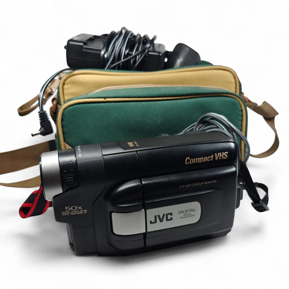 JVC GR-FXM15E Camcorder LCD 50x VHSC Retro Video Camera, Bag, Charger - Image 1 of 4