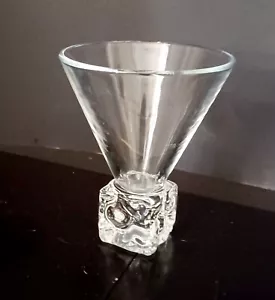 Vintage Di Saronno Melting Ice Cube Base Martini Cocktail Glass - Picture 1 of 3