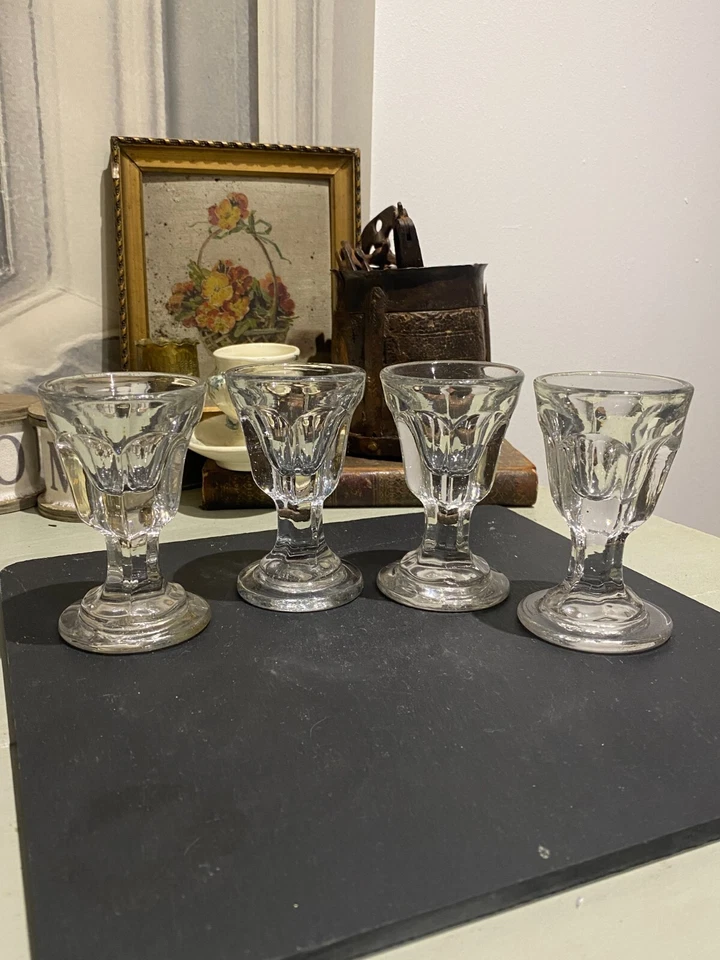 4 Anciens Verres à pied De Bistrot, liqueur, très épais, petite taille - Photo 1/4