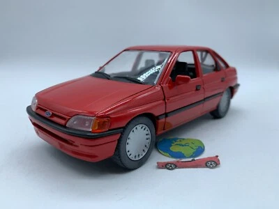 Schabak Ford Escort Ghia, modello in scala (1:24 - 1:25), vintage (2880) - Immagine 1 di 4