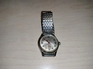 Vintage 60's 70's N6 Bulova Caravelle Water Resistant Manual Wind up Watch Runs - Picture 1 of 4
