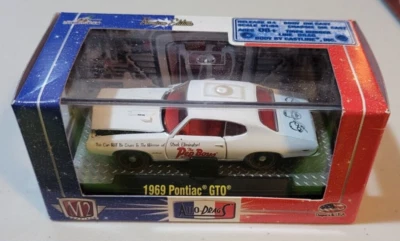M2 Machines Auto Drags Release 4 1969 Pontiac GTO Pep Boys White Chase READ - Image 1 of 4
