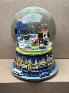 Globo de nieve musical de la ciudad de Nueva York 2000 obras de Broadway torres gemelas funcionando - Imagen 1 de 5