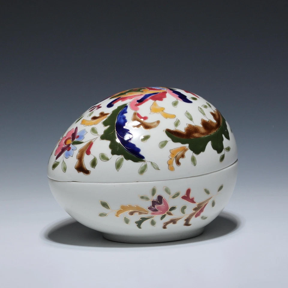 Große handbemalte Porzellandose Osterei - Anfang 20. Jh. - Bild 1 von 4
