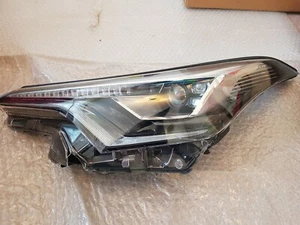 81170F4050 Genuino Toyota C-HR delantero N / S Led faro 2016- - Imagen 1 de 12