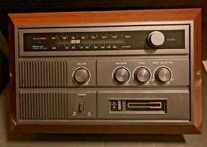 Ricevitore stereo radio AM/FM NuTone ST-1000 vintage con lettore cassette COSÌ COM'È - Foto 1 di 10